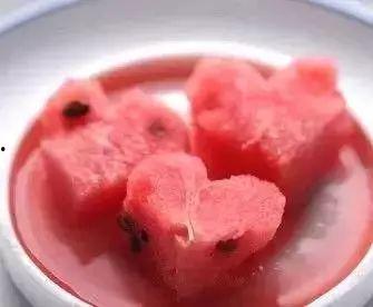 例假可吃瓜吗,可否安心吃瓜？”